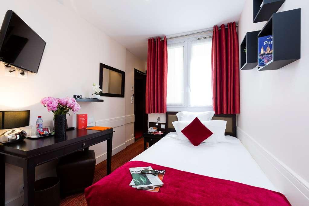 Hotel Elysées Bassano Párizs Szoba fotó